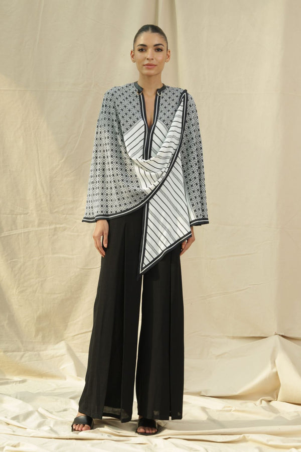 Kyrah cape